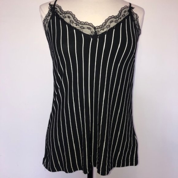 LUNA LACE CAMI - Picture 1 of 4